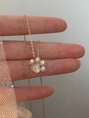 Beautiful Paw Pearl Necklace