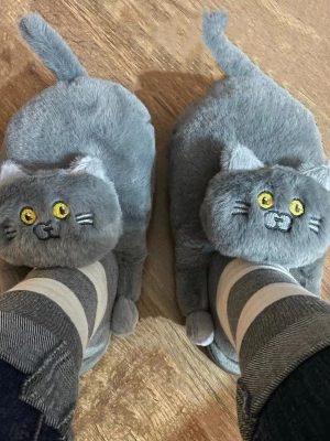 Cuddly Hug Cat Slippers