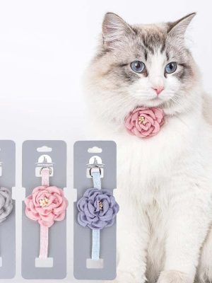Beautiful Adjustable Cat Flower Collar